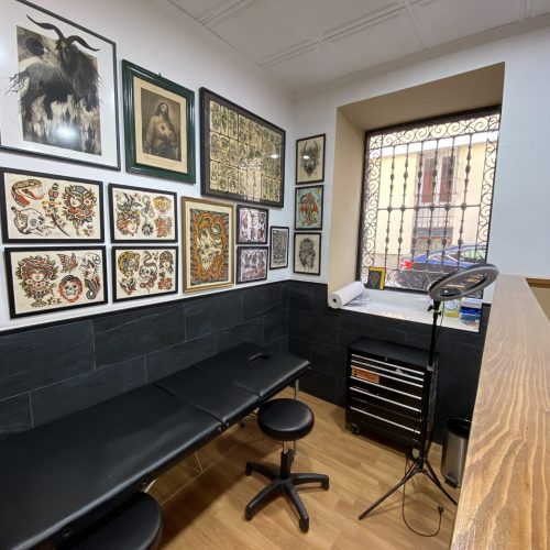 Cobra Tattoo Madrid - Cabina 1